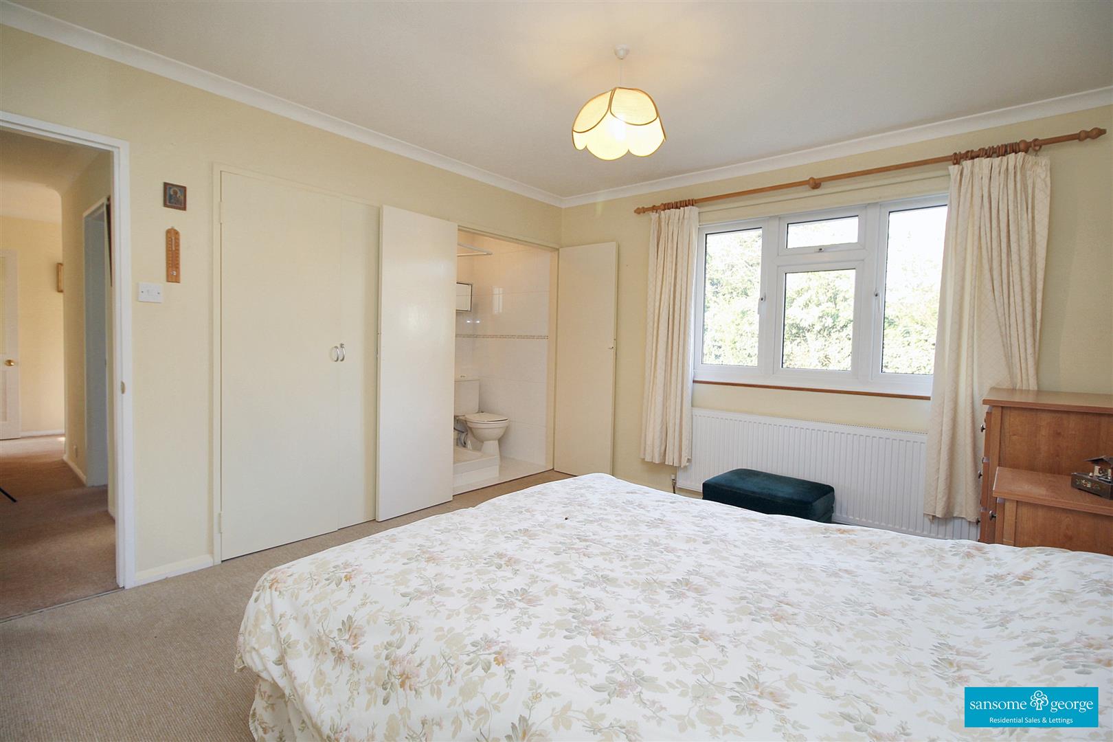 Southerndene Close, Tilehurst, Reading